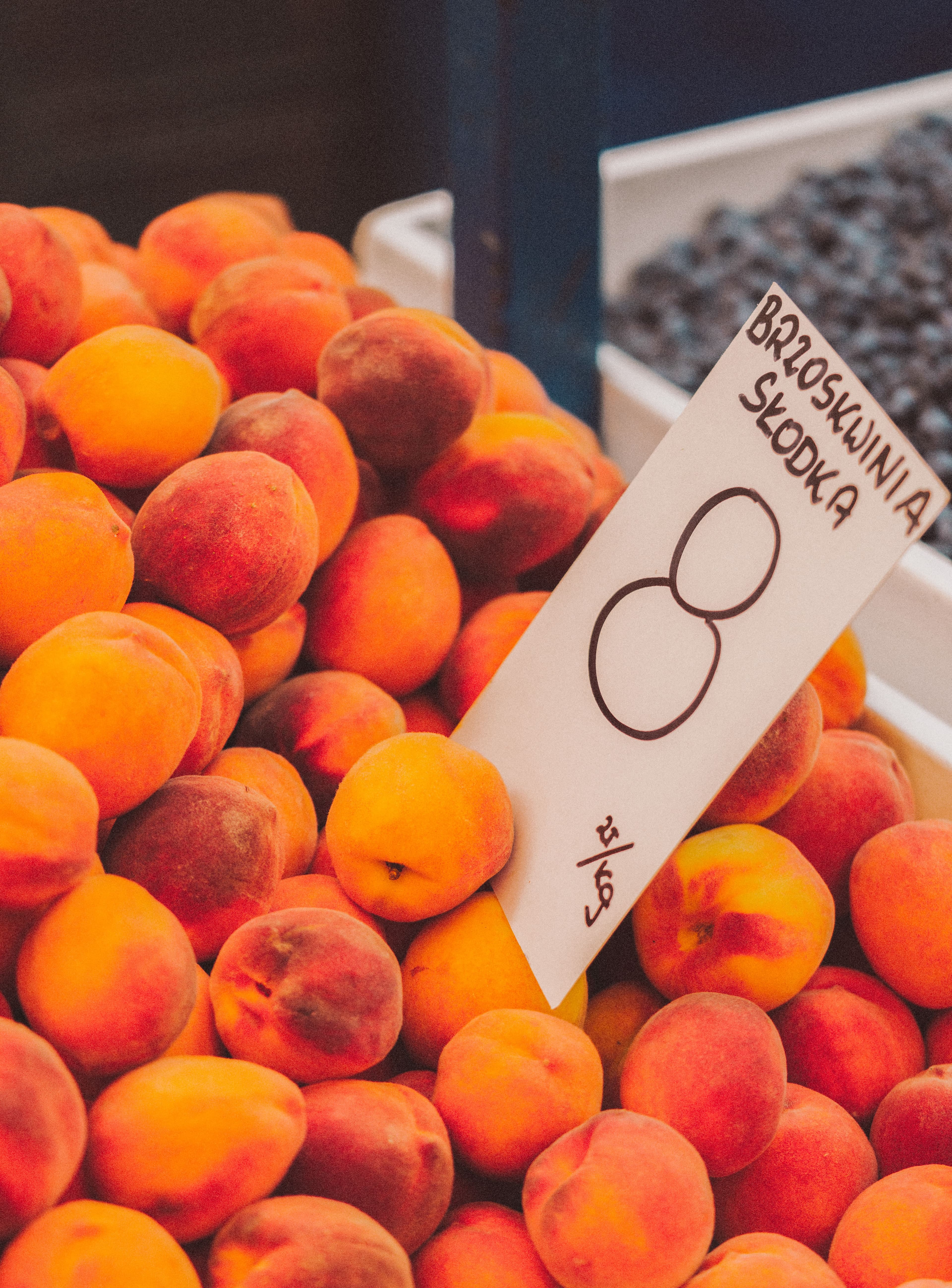 Peach dessert composition with warm tones