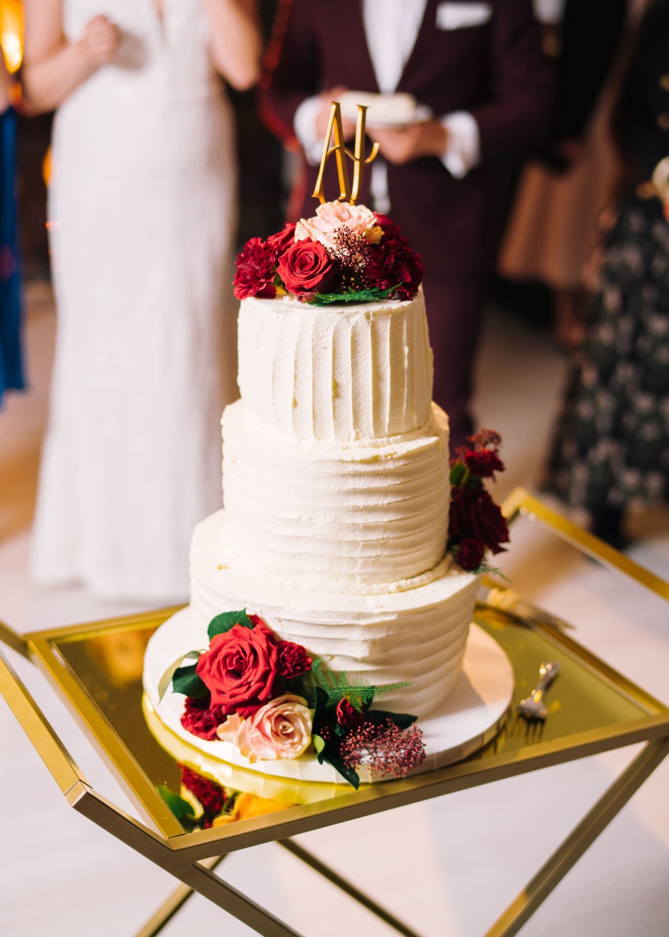 Layered cake presentation for menu campaign